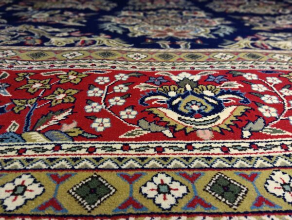 ORIENTAL RUG